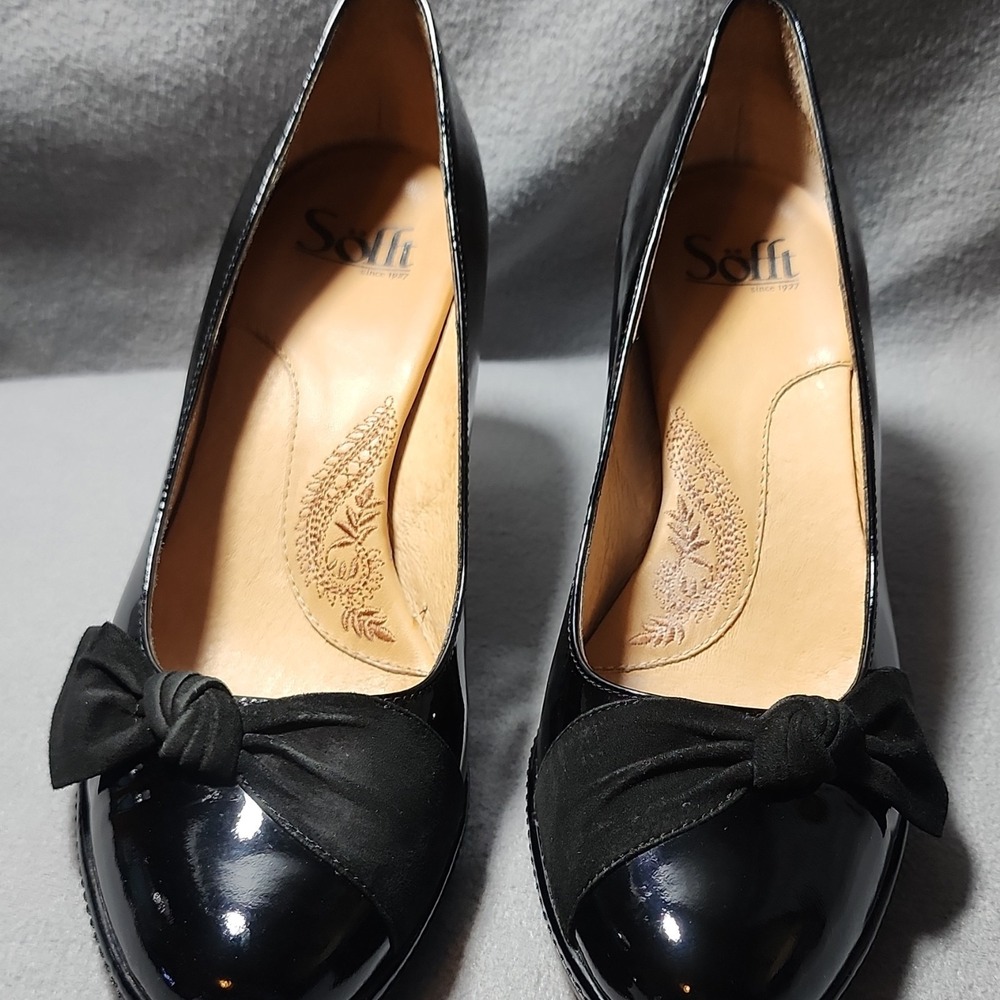 sofft pumps black leather bow accent round toe slip on cushioned party/cocktail